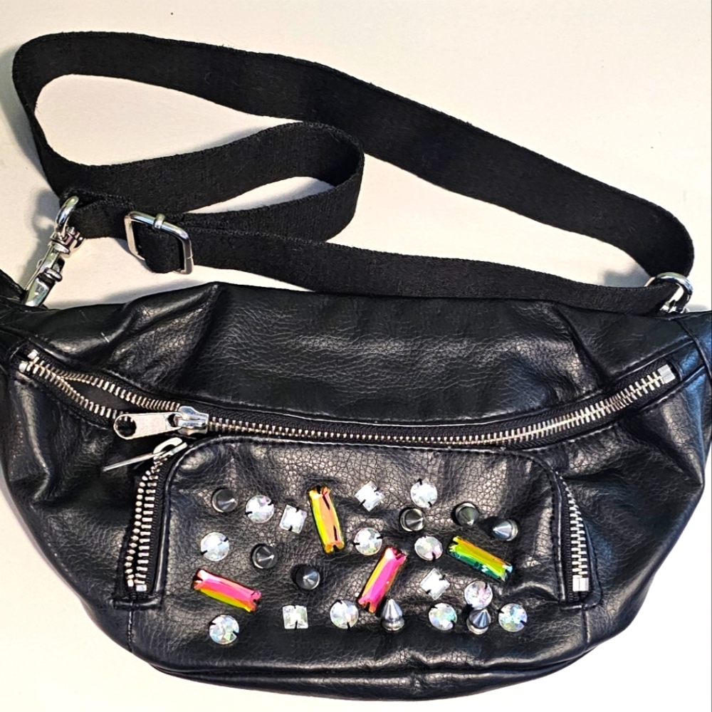 NWOT Vegan leather Fanny pack Divided H&M
